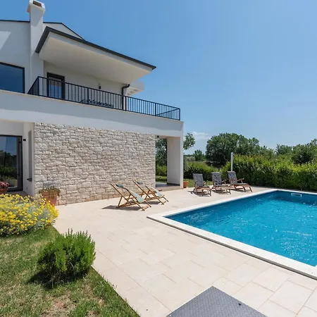 Tola Villa