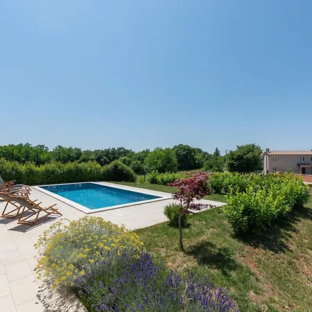 Tola Villa