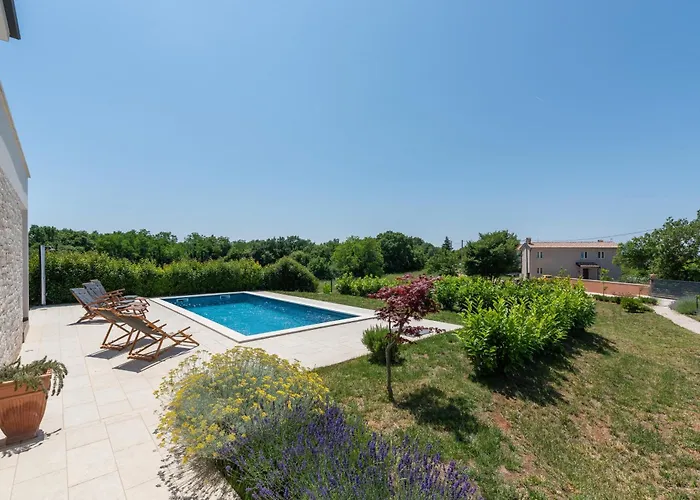 Tola Villa